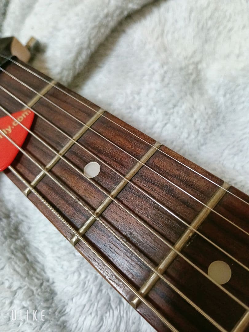 FIRST ACT フライングV