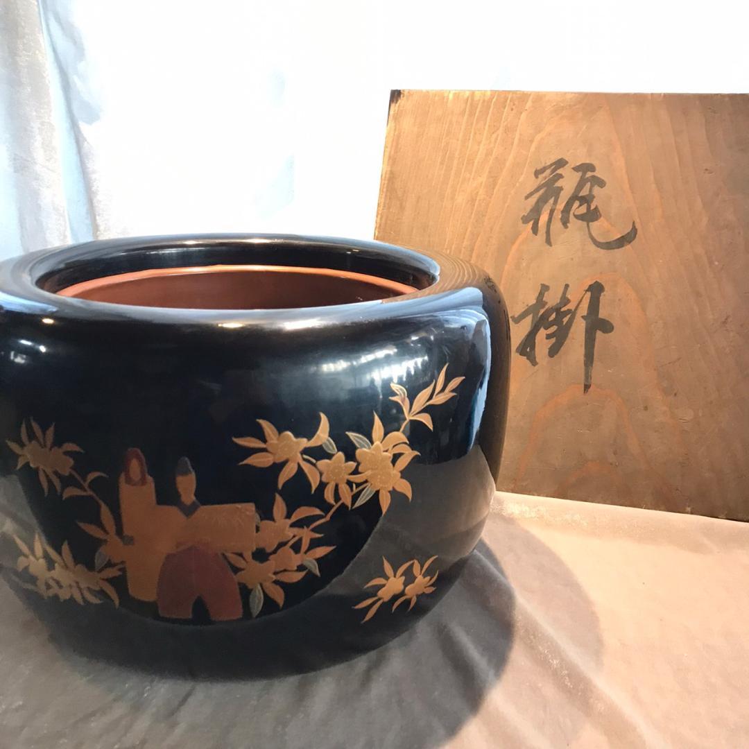 お雛様の手あぶり火鉢金蒔絵高蒔絵節句向きかぶと大根蒔絵