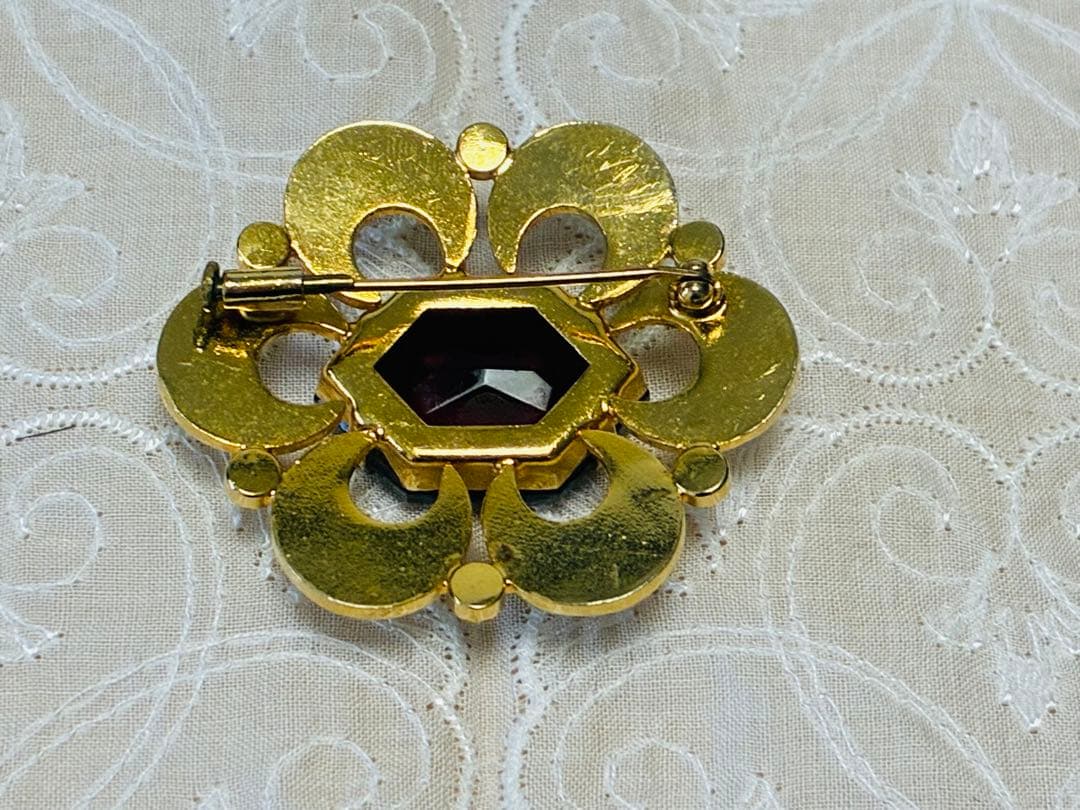 Dolce & Gabbana フラワーブローチ 石外れ有