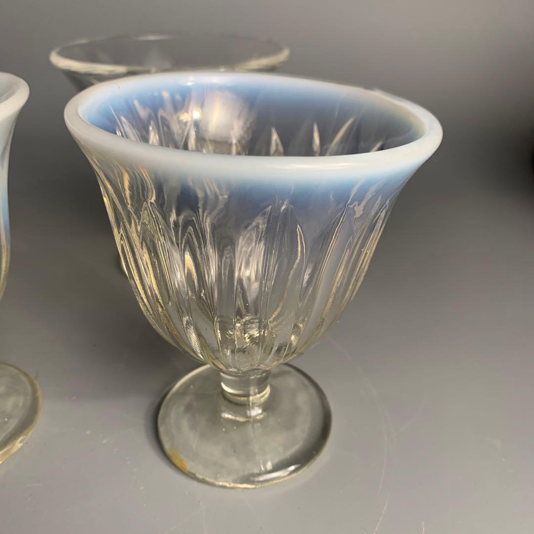 昭和初期 戦前 プレス 乳白青ぼかし 氷コップ デザートカップ 和ガラス