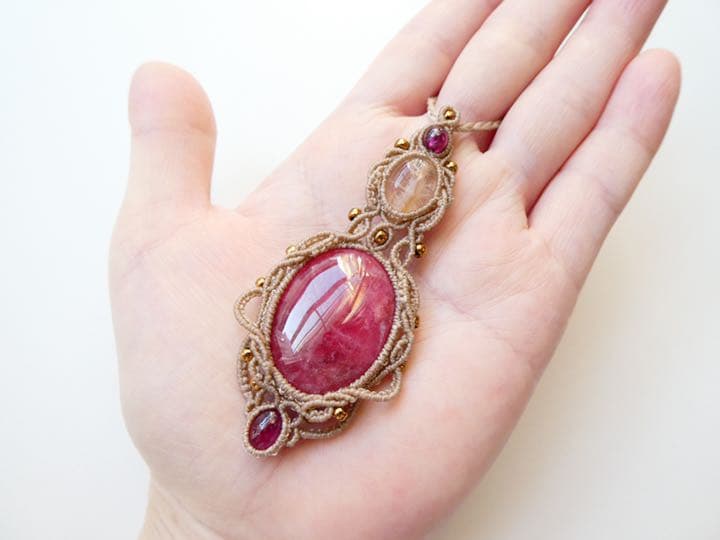 インペリアルロードナイト・トルマリン・スノークォーツのマクラメ