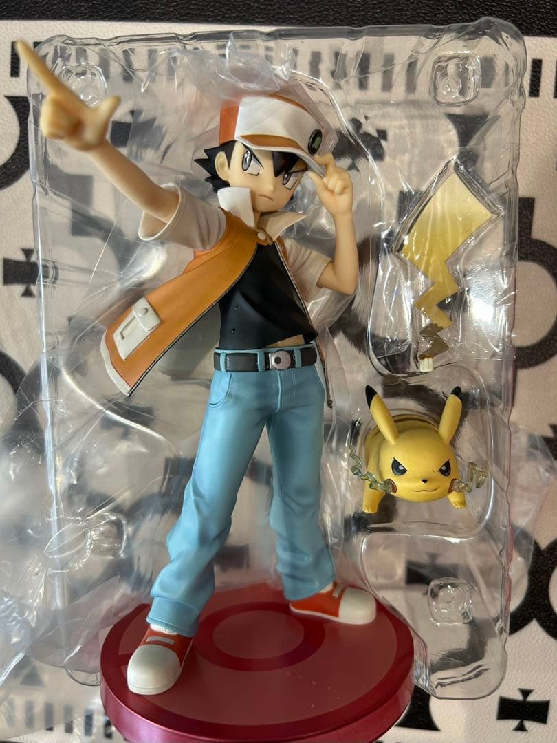 コトブキヤポケットモンスターレッド&ピカチュウフィギュア