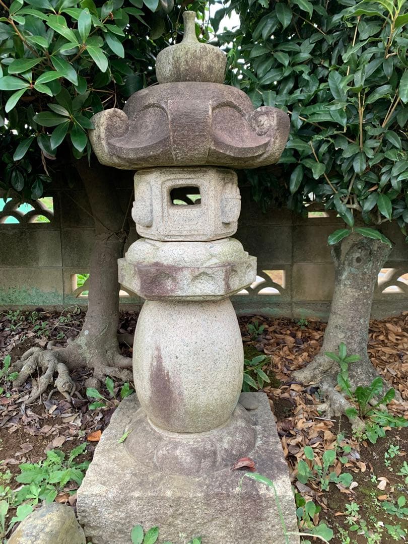 面影灯籠 真壁石燈籠 石灯篭 御影石 真壁石 庭石 石像 石造 石彫 彫刻