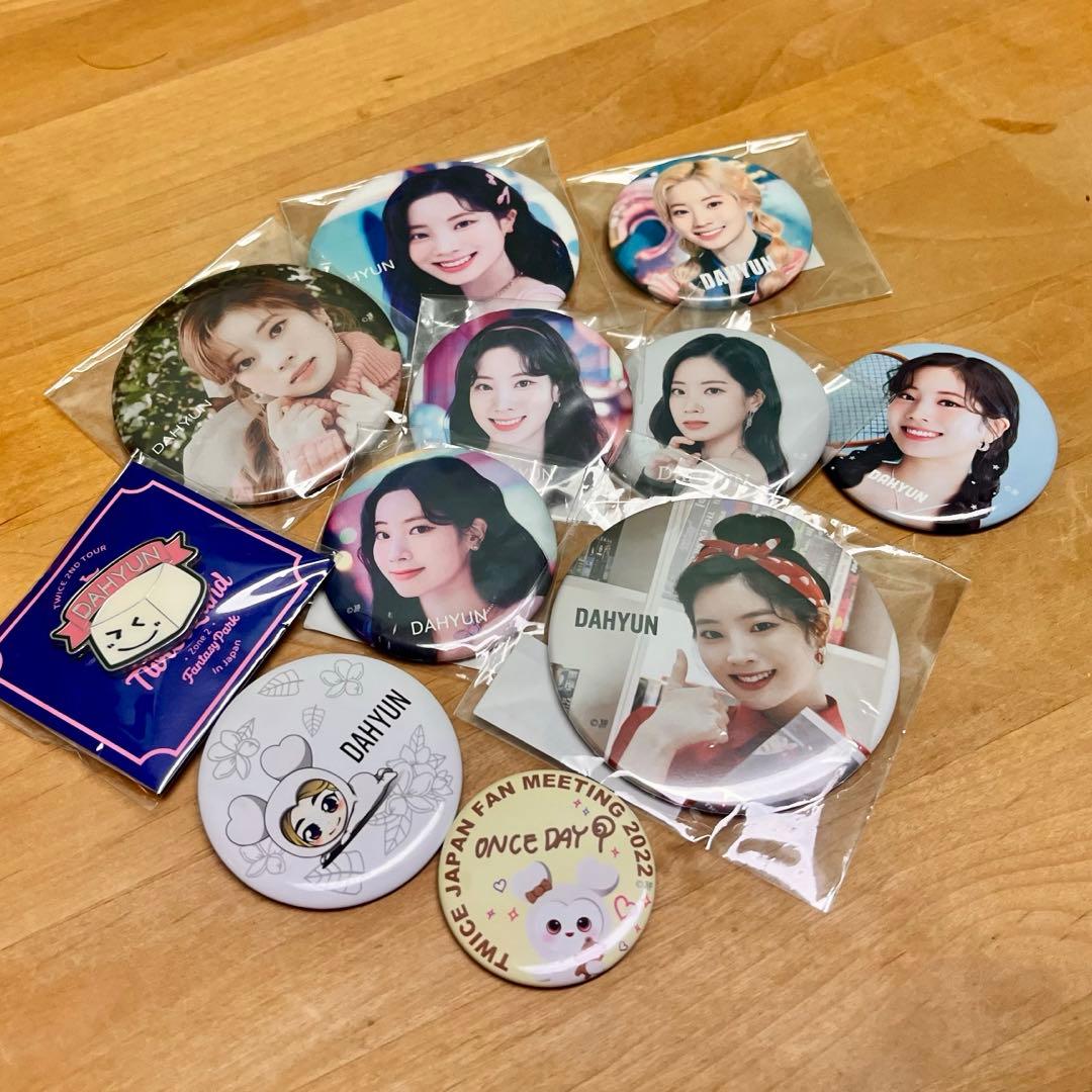 ダヒョンちゃん 缶バッジセット② - メルカリ