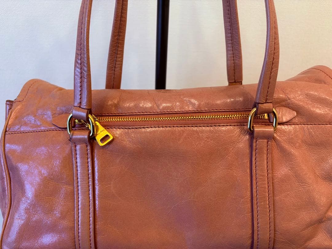 MIUMIU VITELLO SHINE ハンドバック ピンク