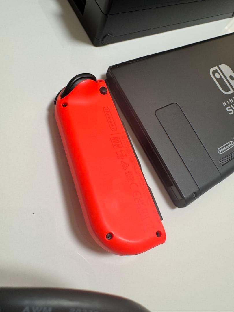 【箱無し特価】Nintendo Switch 本体 青赤 付属品傷あり