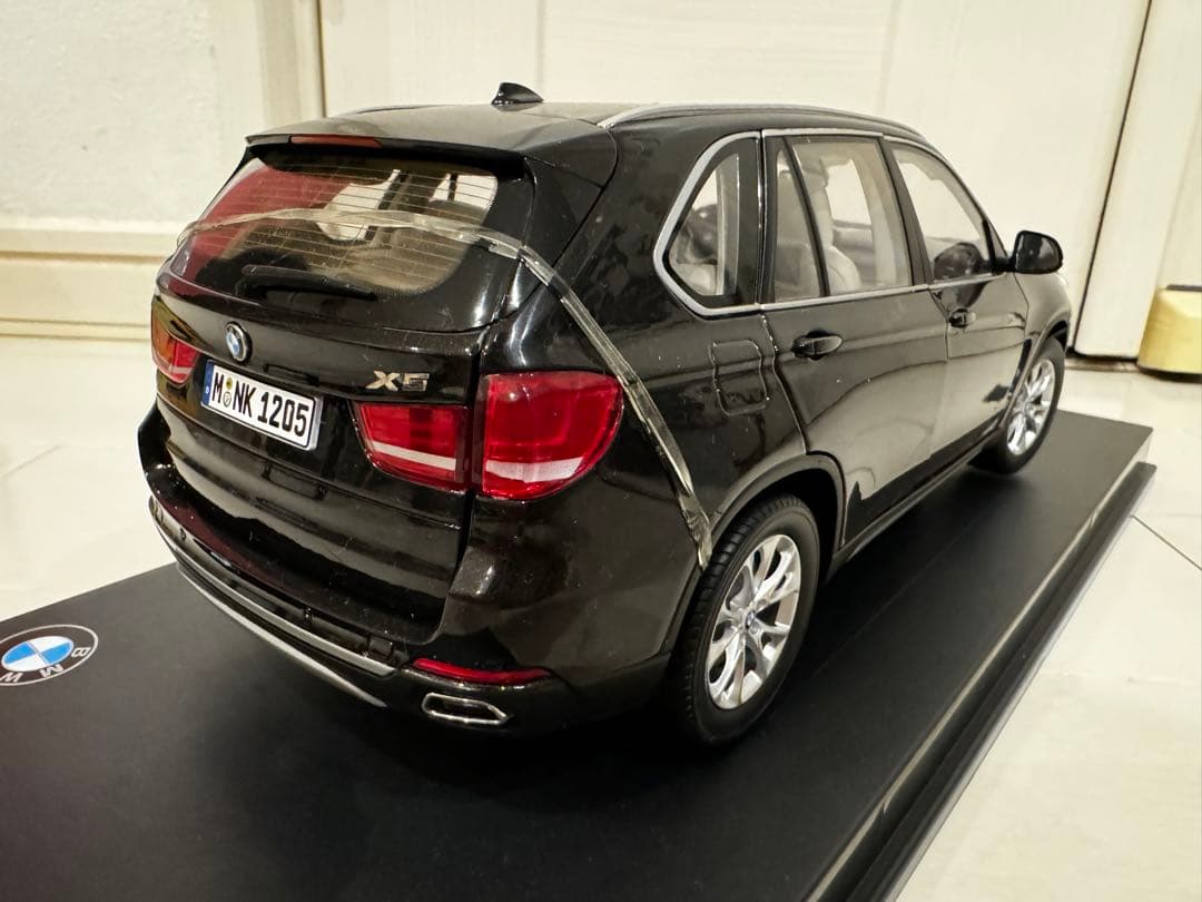 BMW X5 5.0i F15 ブラウンミニカー Jadi Paragon 18