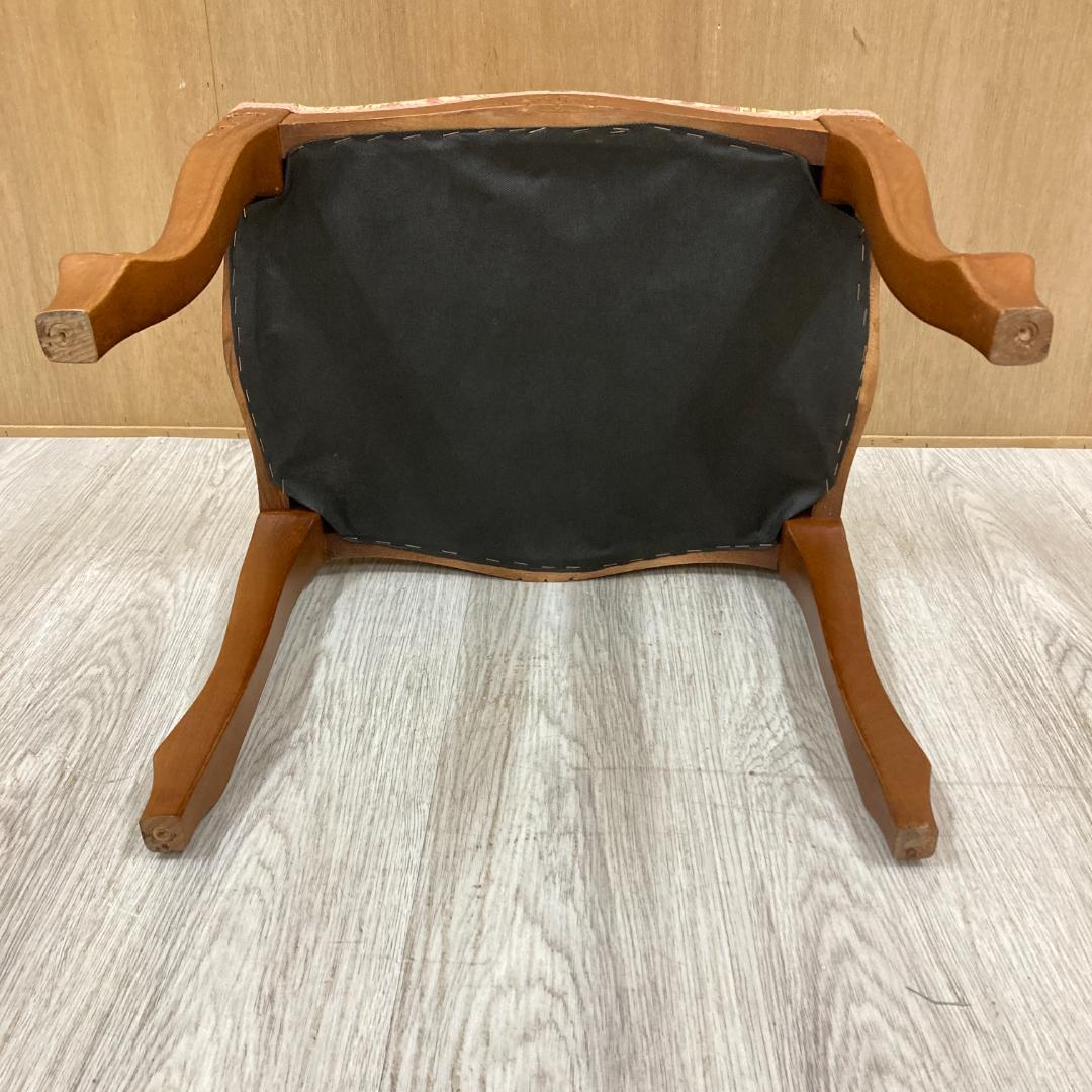 イタリア 　猫脚　スツール　オットマン　クラシック 　A