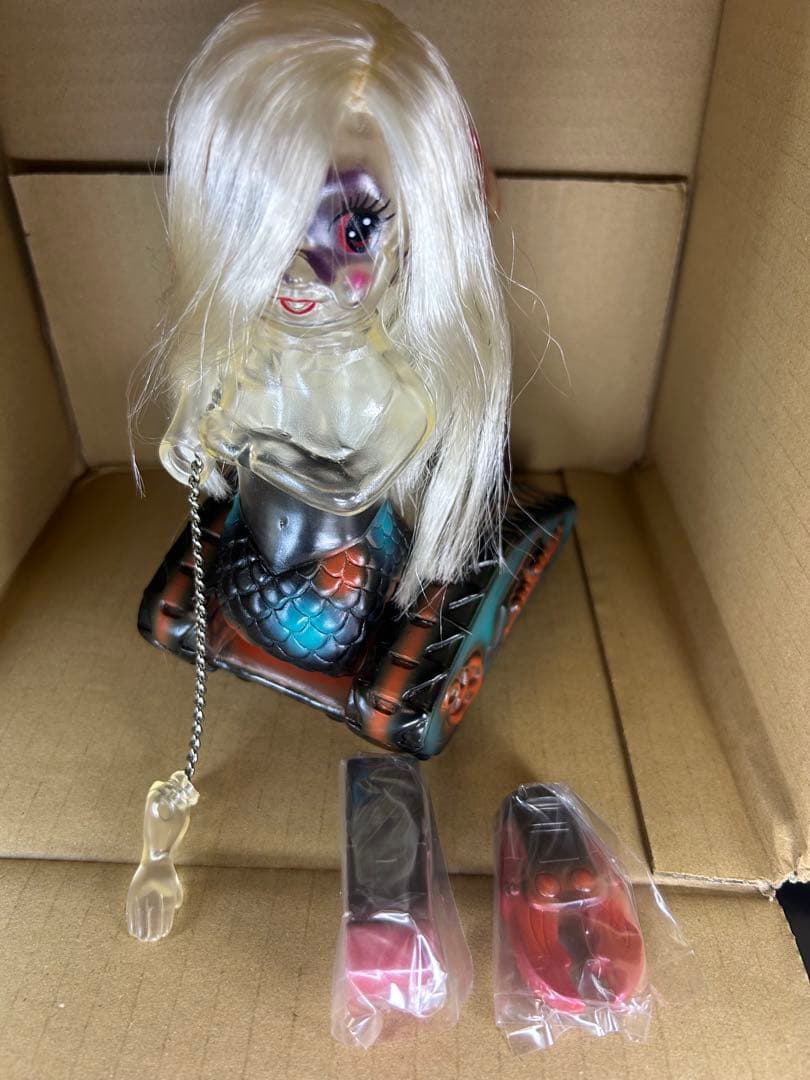 まんだらけ 怪獣シリーズ 人魚戦車リバン　インディーズソフビ　ワンフェス