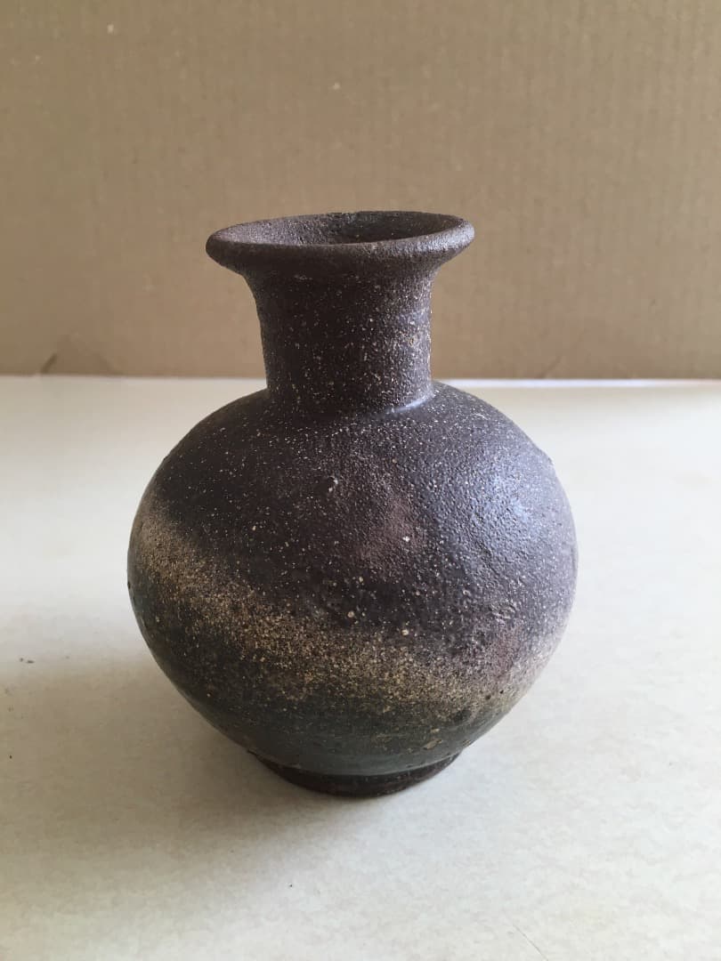 琉球 喜名焼締黒釉油壺　17世紀末－18世紀　　古陶　徳利