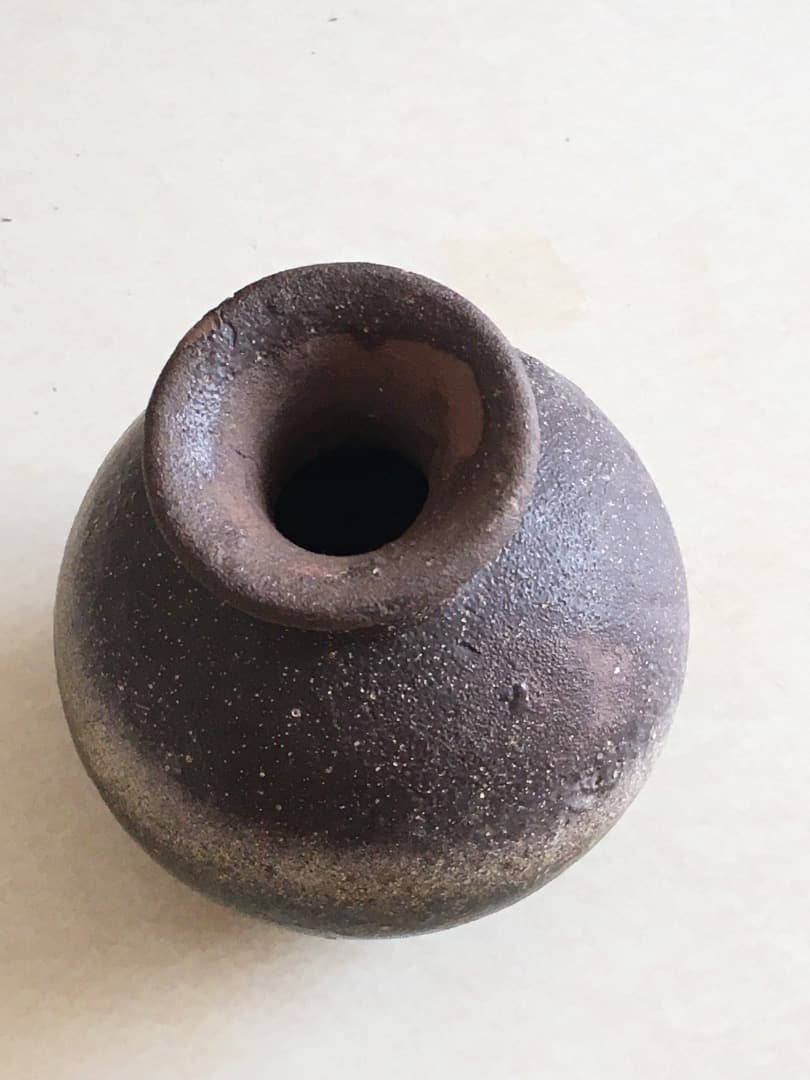 琉球 喜名焼締黒釉油壺　17世紀末－18世紀　　古陶　徳利