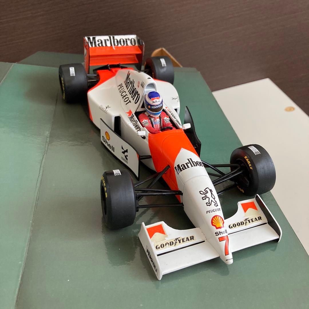 ミニカー Marlboro McLaren Peugeot MP 4/9 1/18