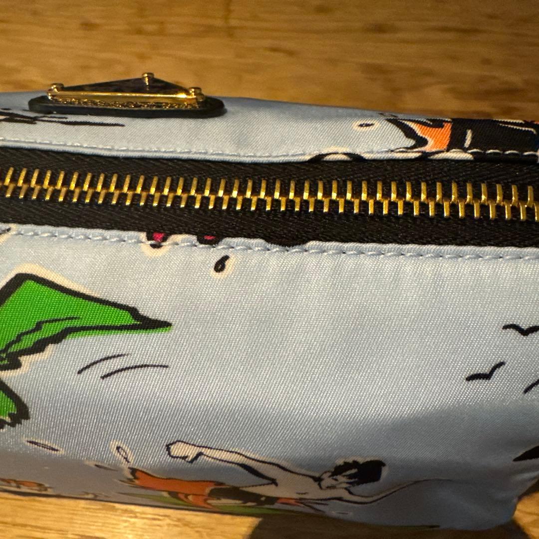 非売品】PRADA サーフィン柄ポーチ ライトブルー - メルカリ
