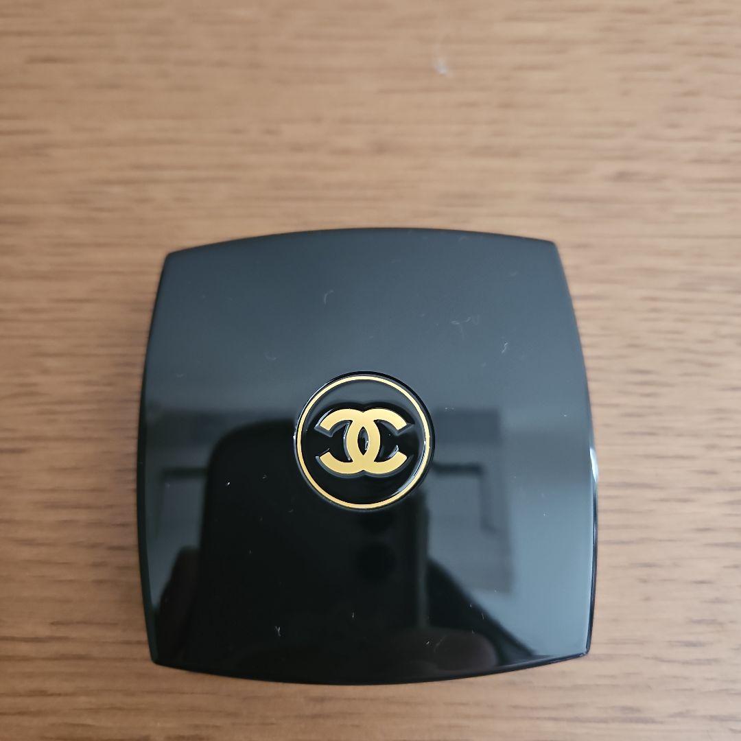 【CHANEL】 レシーニュドゥシャネルチークペッシュルミエール　チャーム付