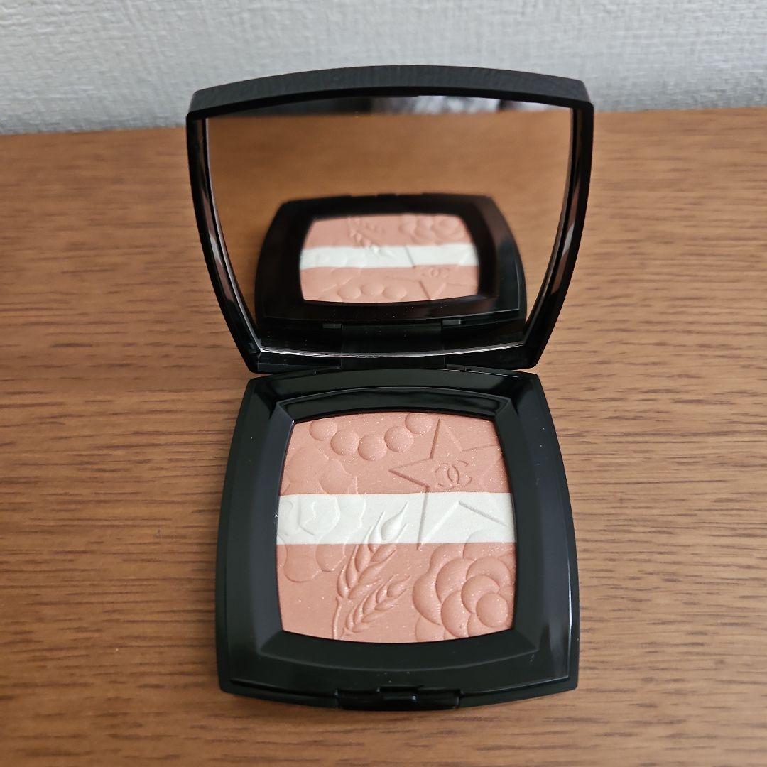 【CHANEL】 レシーニュドゥシャネルチークペッシュルミエール　チャーム付