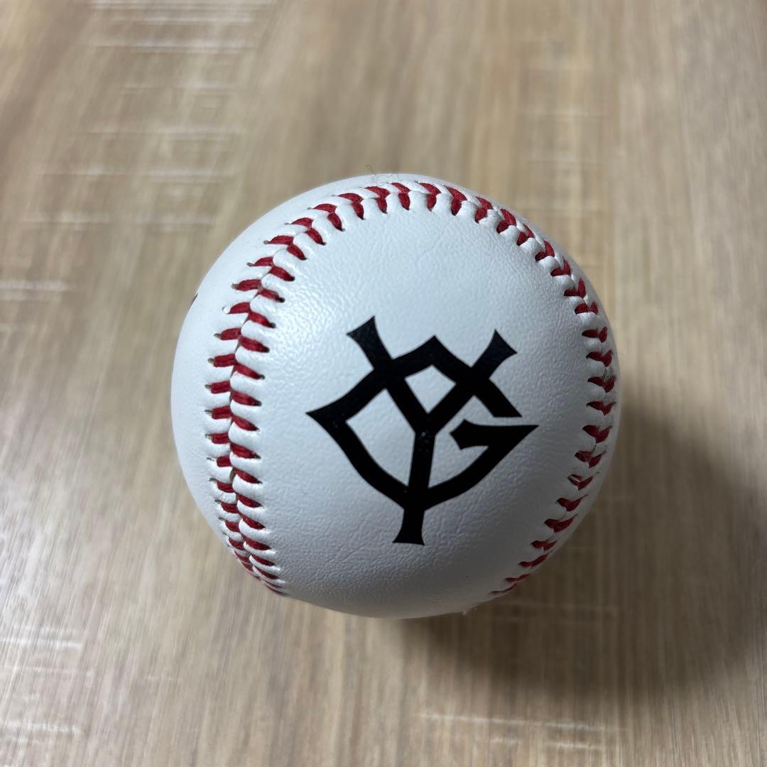 巨人 読売ジャイアンツ 山﨑伊織 直筆サインボール ロゴボール