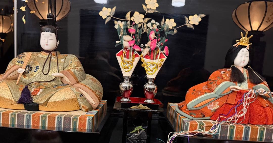 七段雛飾り（木目込人形）