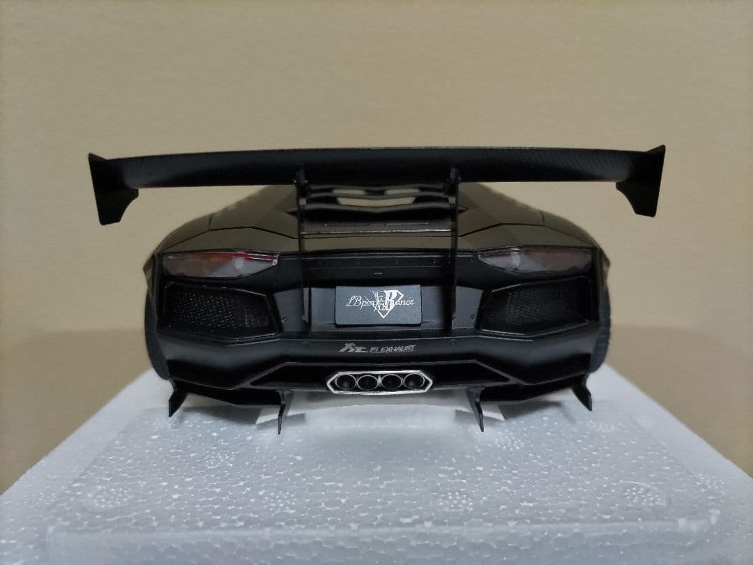 オートアート　Lamborghini　AVENTADOR