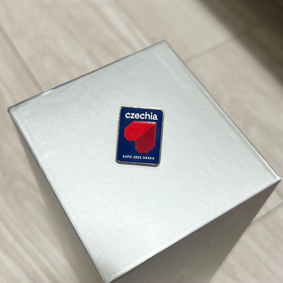 万博　チェコ館　非売品ピンバッジセット