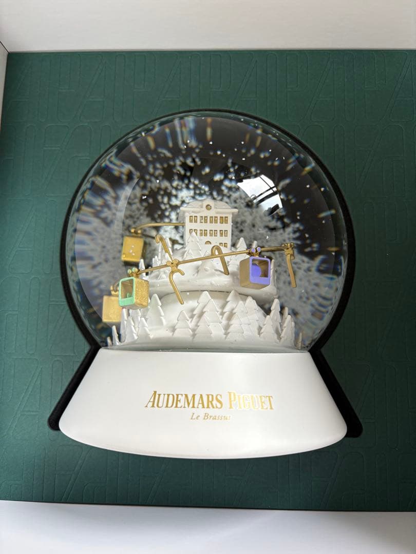 Audemars Piguet(オーデマピゲ) VVIP スノードームノベルティ