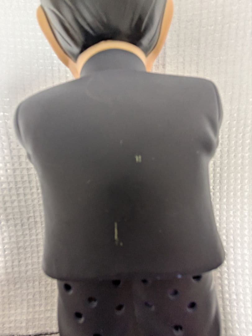 稲*屋様 黒い制服のフィギュア