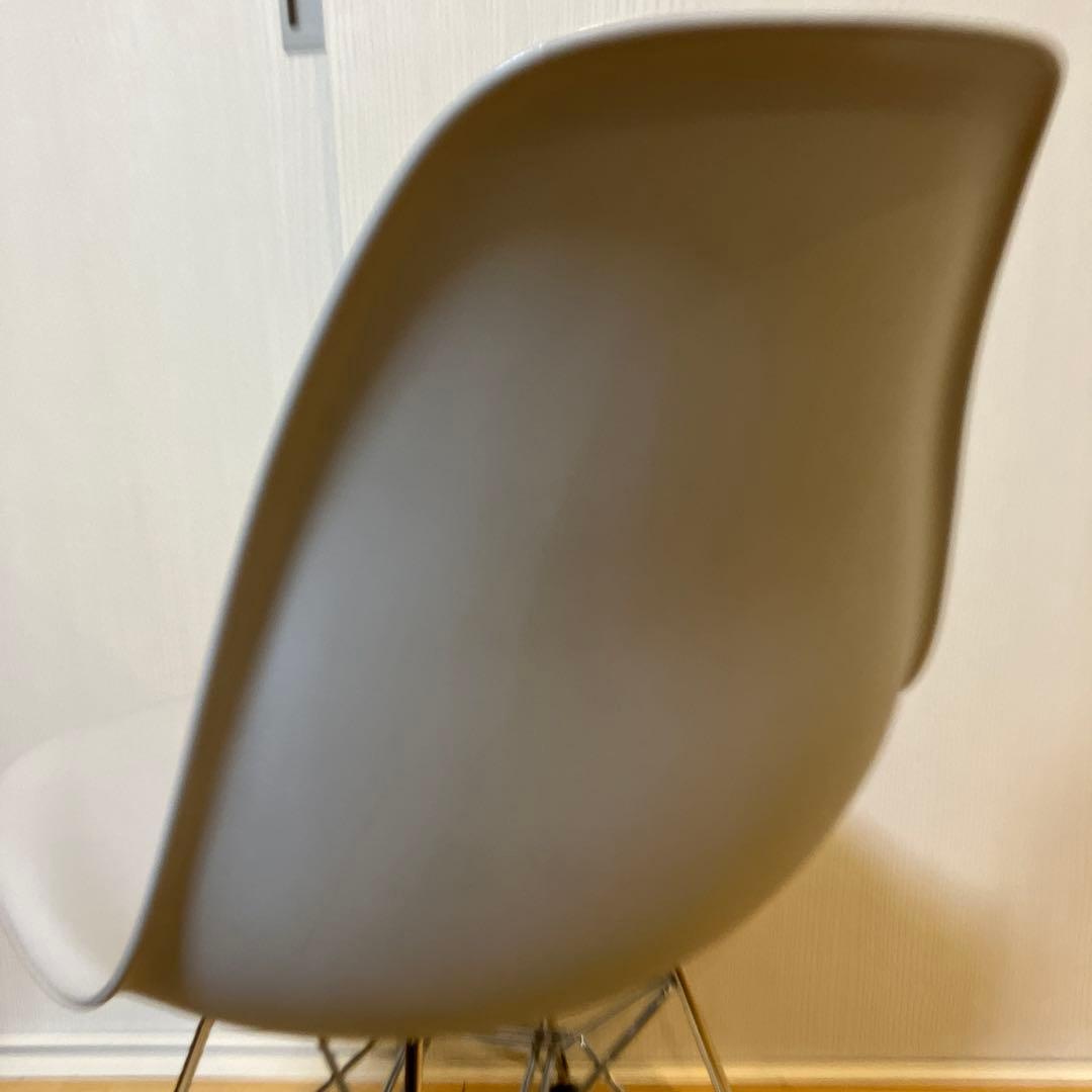 大阪市淀川区•引取限定　vitra ヴィトラ　イームズチェア① グレー