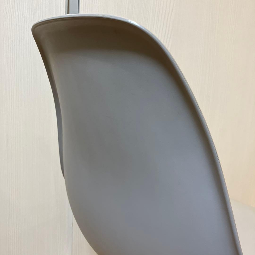 大阪市淀川区•引取限定　vitra ヴィトラ　イームズチェア① グレー