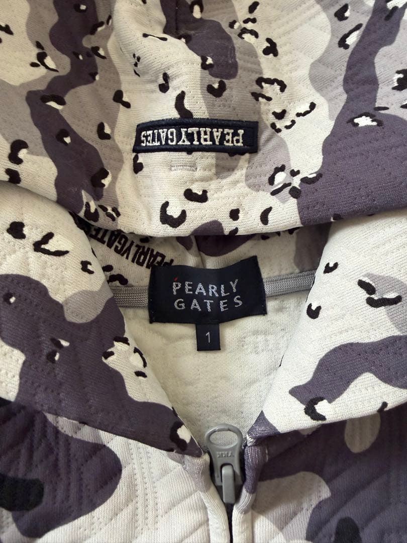 パーリーゲイツ　 PEARLY GATES カモフラ柄 フーディー