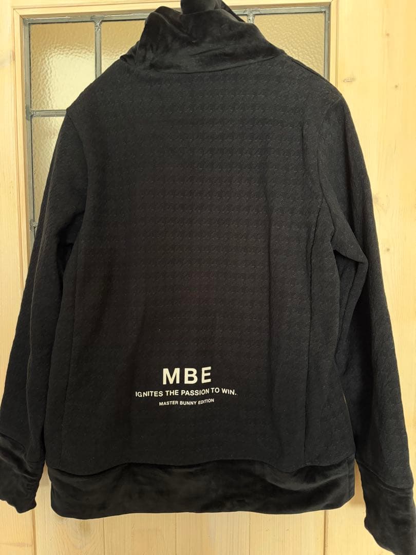 MASTER BUNNY EDITION タートルネックセーター