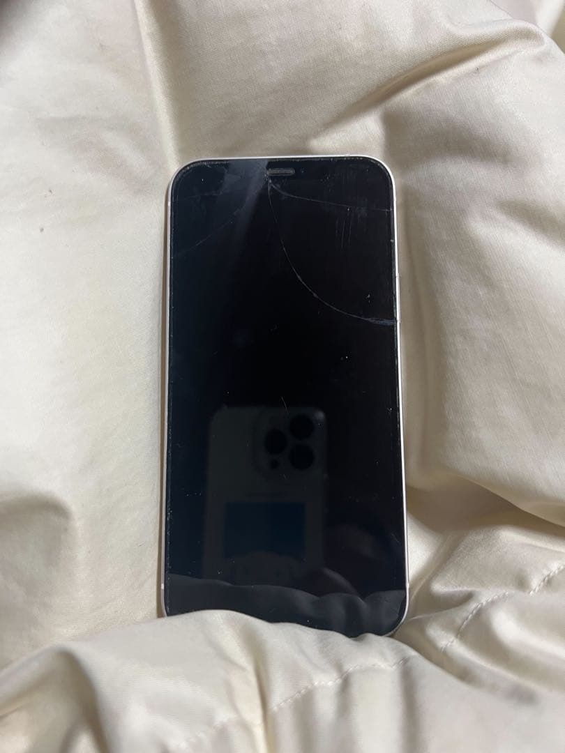 Apple iPhone 12 ホワイト 本体ジャンク品