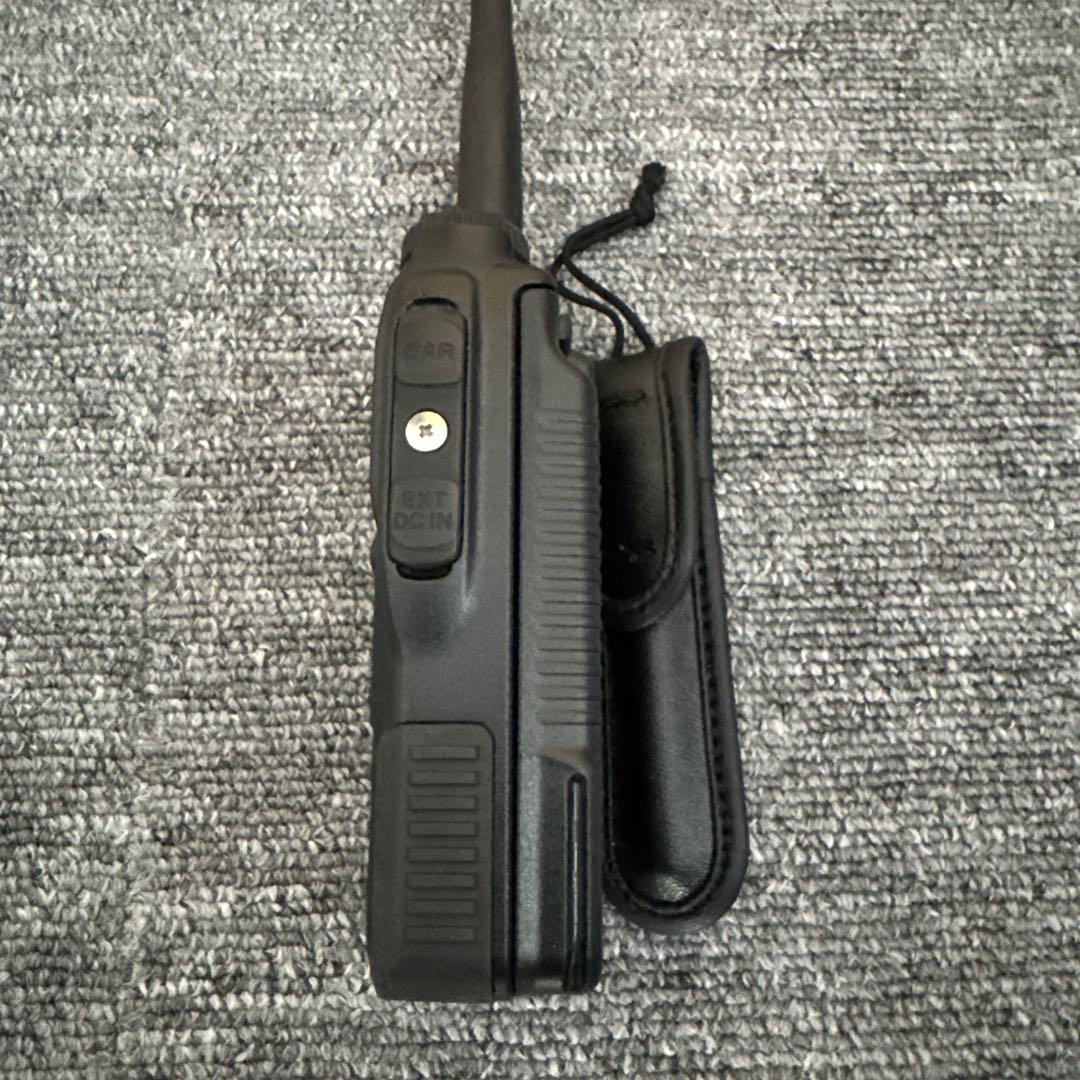 VX-8 FMトランシーバー ケース•充電器付き