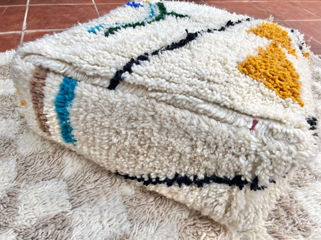 モロッコ　プフ　2点pouf アジラル　オットマン 　ラグ　135 138