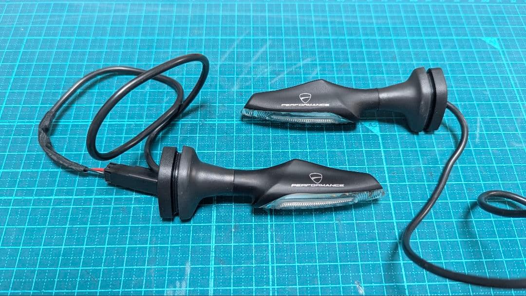 Ducati Performance led ウィンカー DUCATI パフォーマンス LEDウィンカーset 汎用ボルト止め/ギボシ接続品