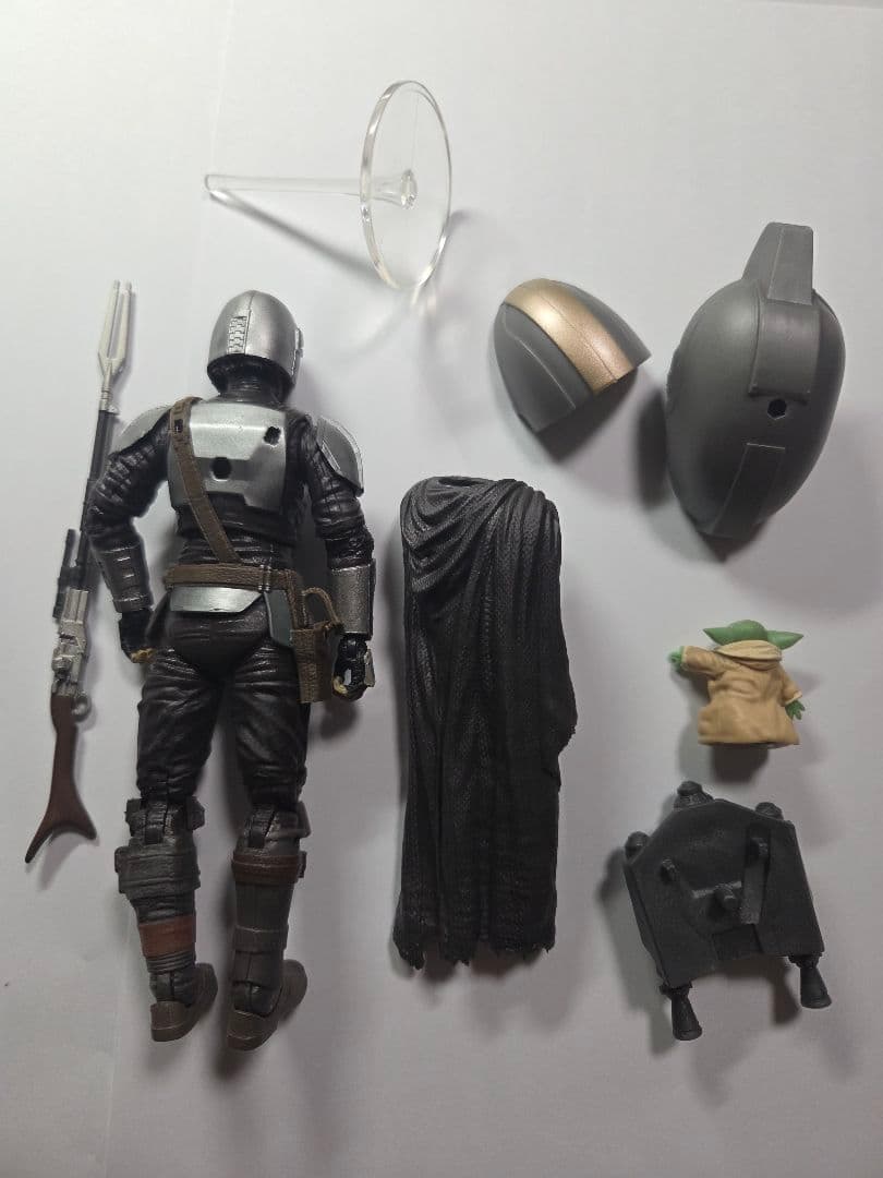 スターウォーズ　フィギュア３体セット　サビーヌ　ボバ　マンダロリアン　ブラック