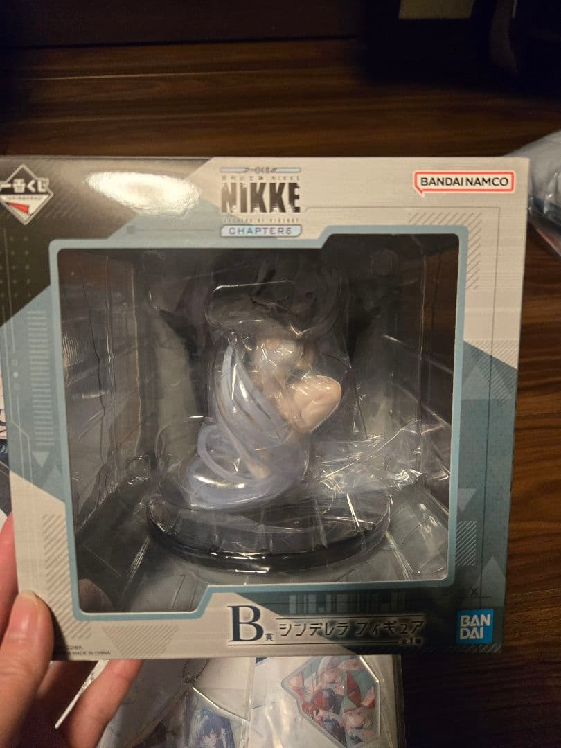 勝利の女神NIKKE CHAPTER6 B賞シンデレラフィギュアとおまけ
