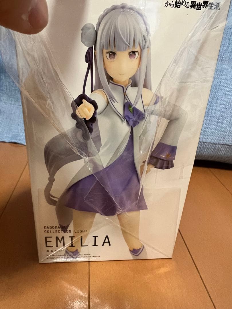 エミリアフィギュア、顔パーツ変更可能