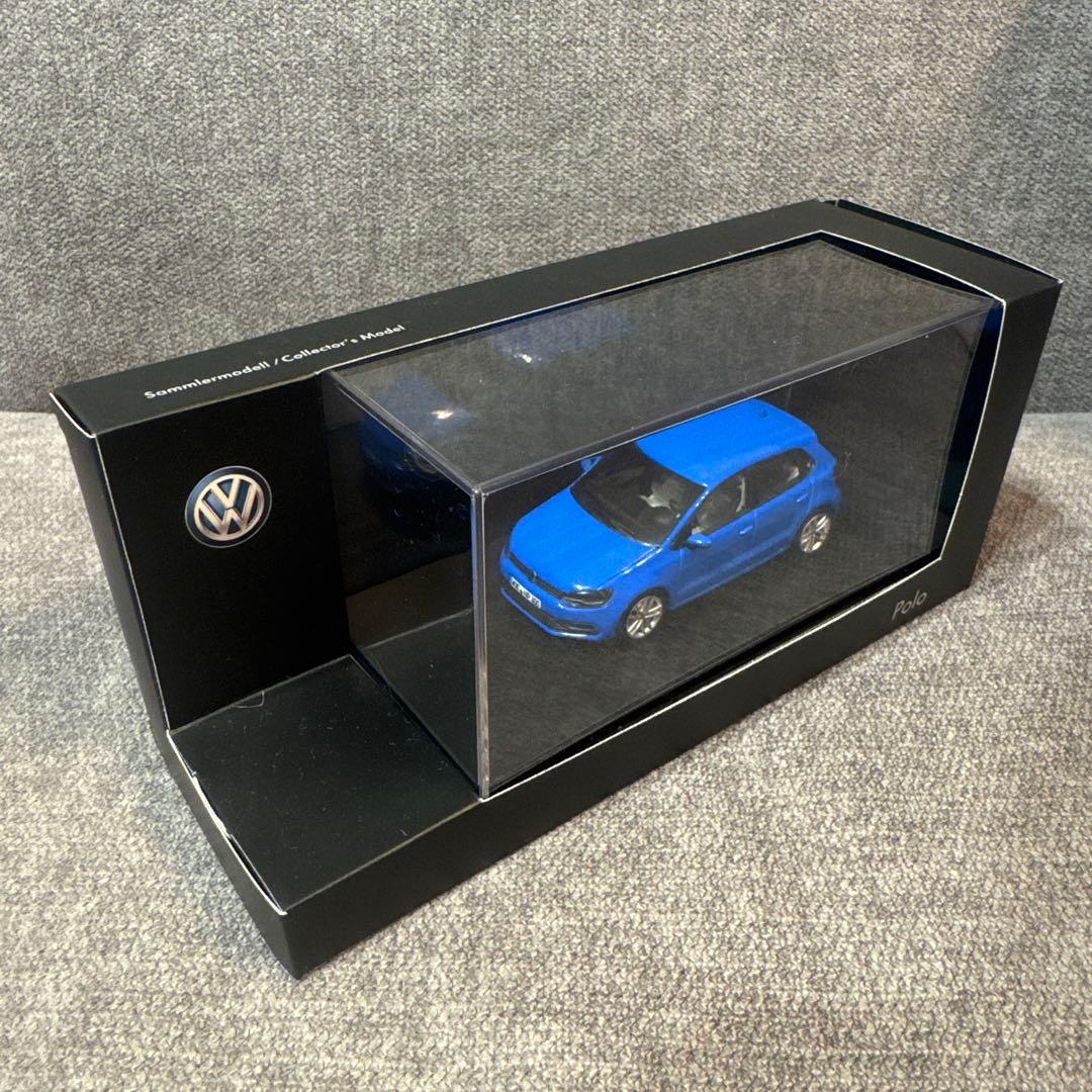 Volkswagen Polo ミニカー コーンフラワーブルー 1/43