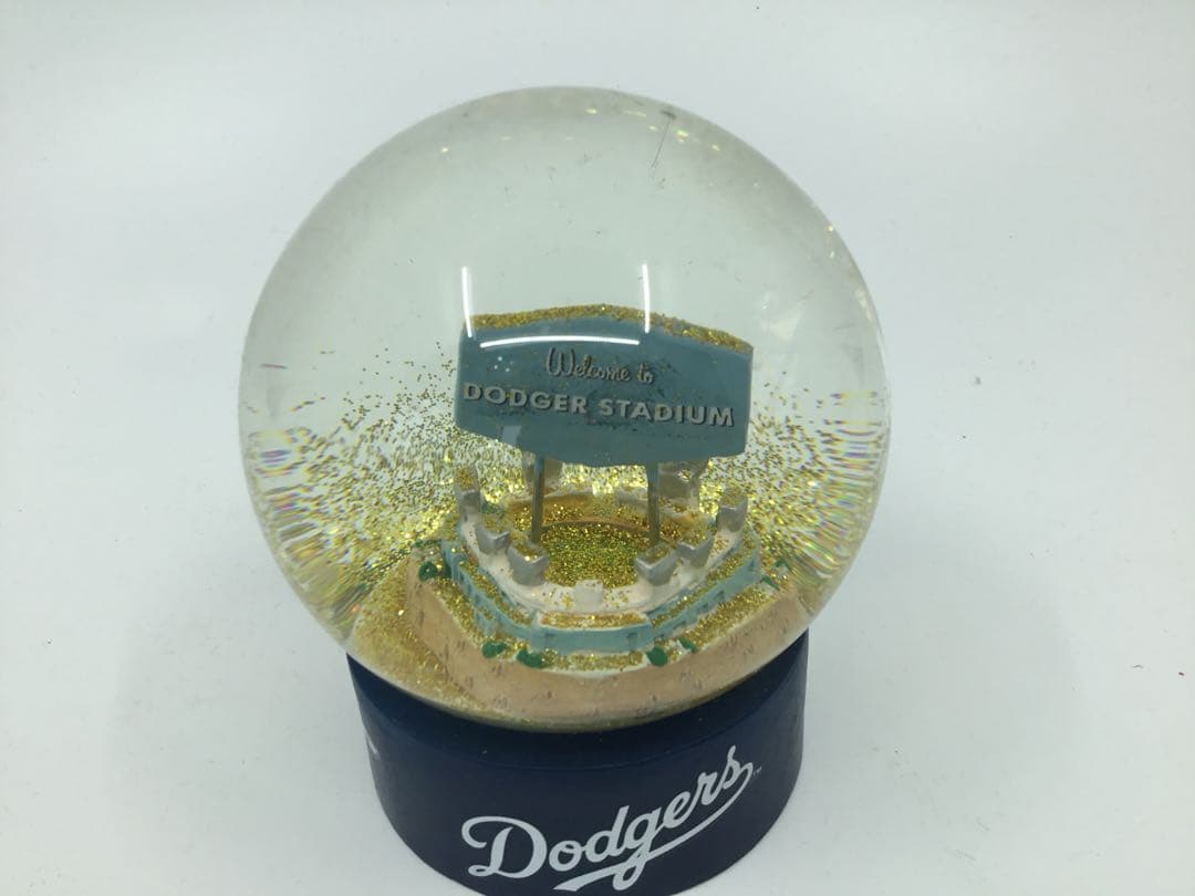 レア品‼️Dodgers Stadium のスノードーム‼️ - メルカリ