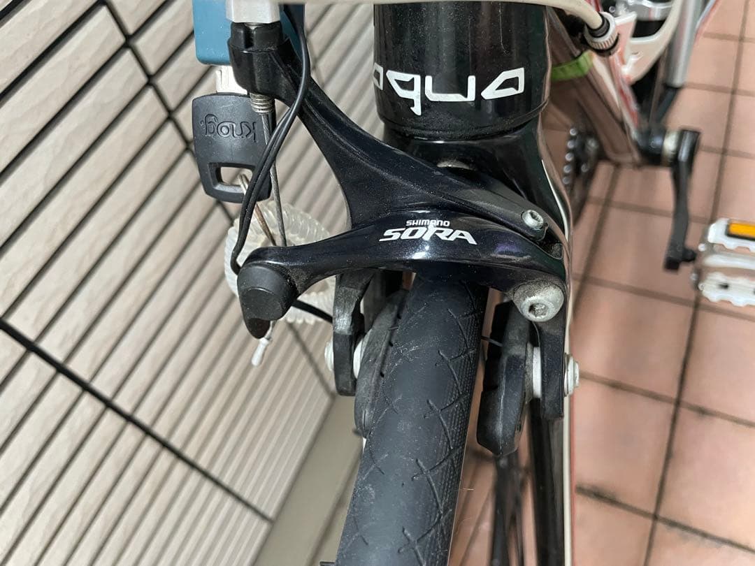 ロードバイク　エントリーモデル　AQUA sora