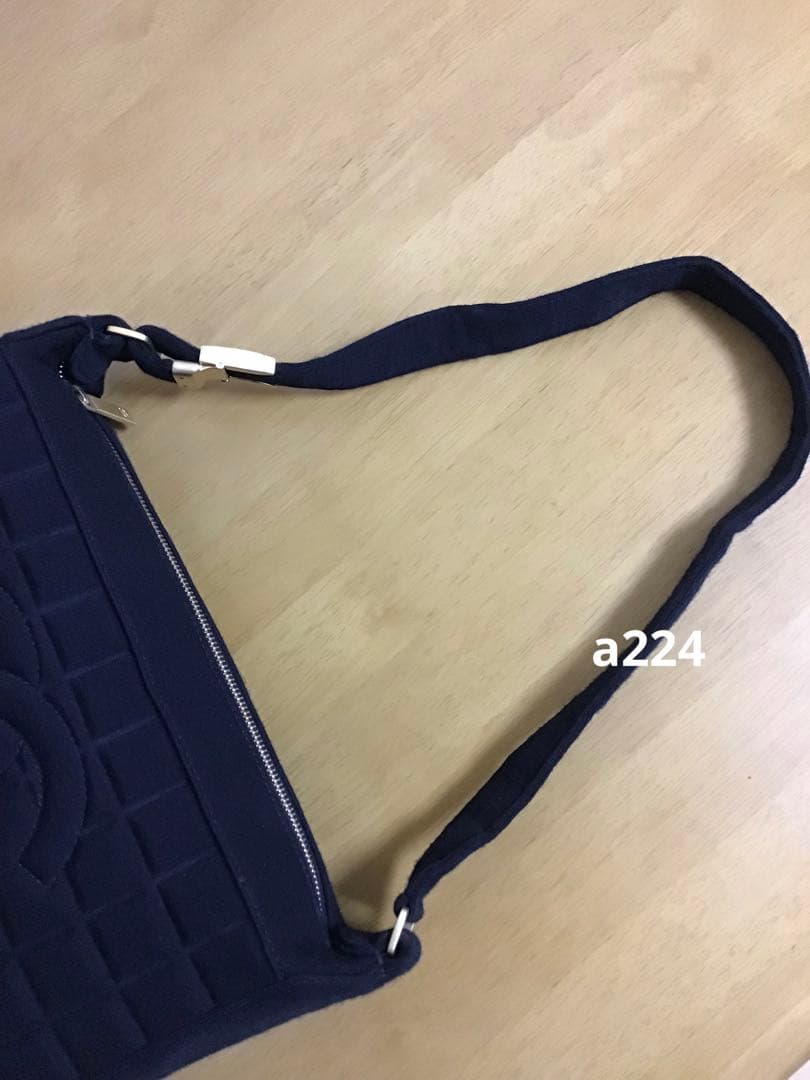 シャネル　ショルダーバッグ　チョコバーバッグ 説明文必須