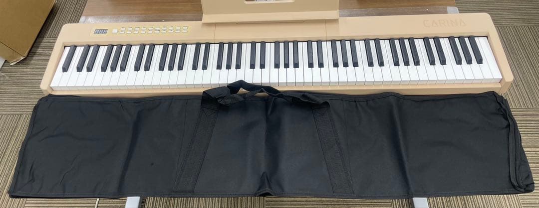 電子ピアノ　88鍵盤　充電タイプ　スリム軽量 ベージュ