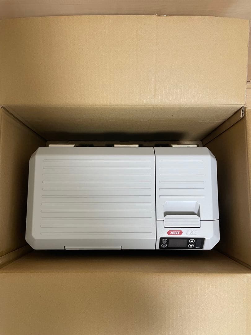 マキタ　冷温庫　CW003G 中古品