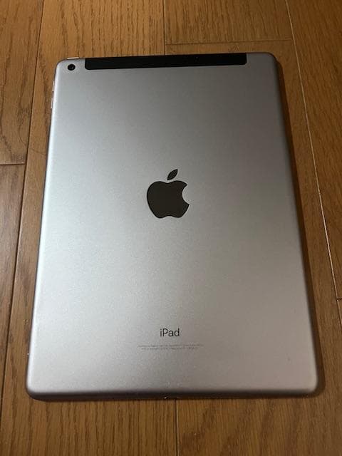 iPad 第5世代 ☆電池良好 Wifi+Cellulerクリアケース付き