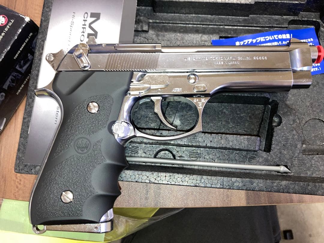 東京マルイ M92F クロームステンレスモデル