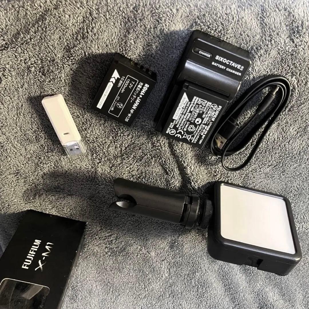 Fujifilm X-A2 ミラーレスカメラセット 純正ケース付き