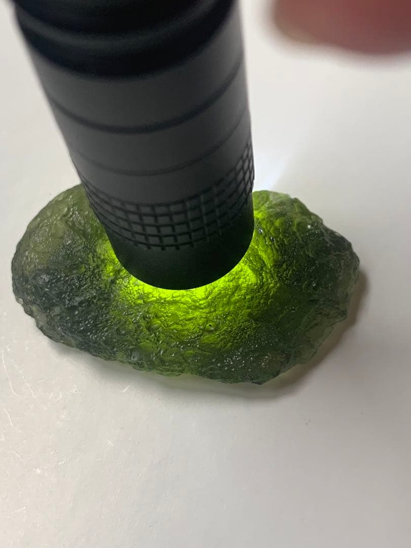 最強パワーストーンモルダバイト テクタイト 隕石 ヒーリング鉱物標本