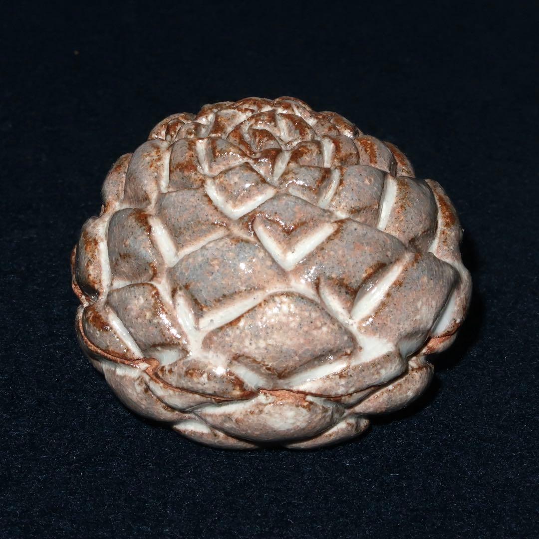 茶道具】12代田原陶兵衛作 萩焼松毬香合