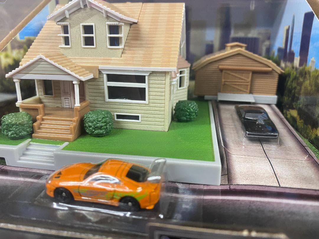 【新品・未使用】ワイルドスピード ドムの家 ジオラマ フィギュア ダイキャスト