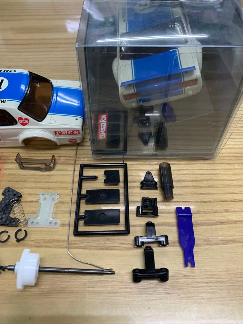 京商ミニッツ　新品ボディー MR-015RM オマケ付FETなど