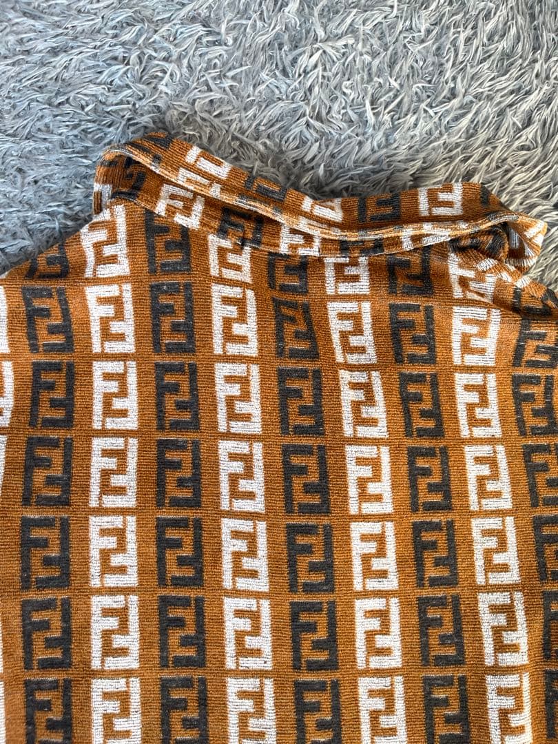 激レア　正規品Fendi 　総ロゴ　ズッカ　エスニックコア　ポロシャツ　S相当